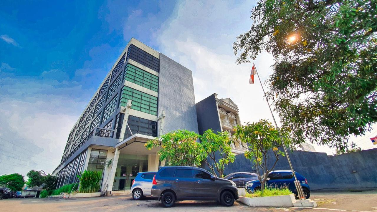 N1 Hotel Tanah Abang Джакарта Екстериор снимка