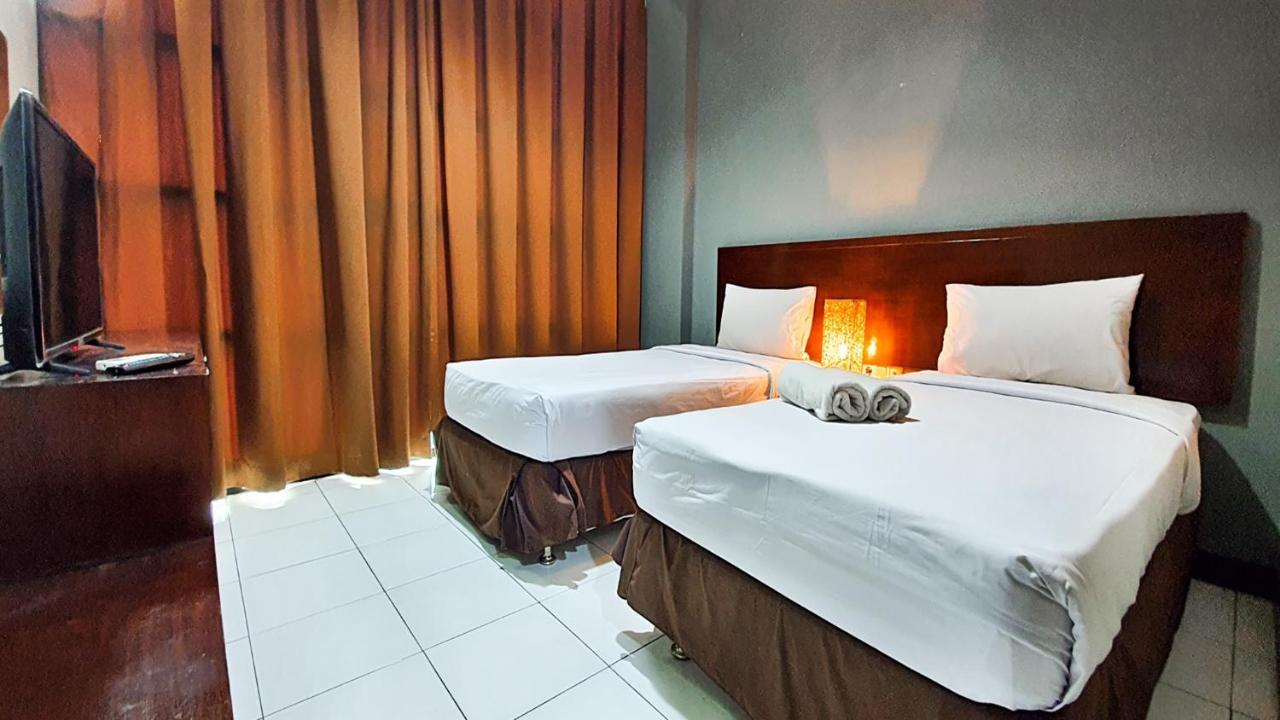 N1 Hotel Tanah Abang Джакарта Екстериор снимка