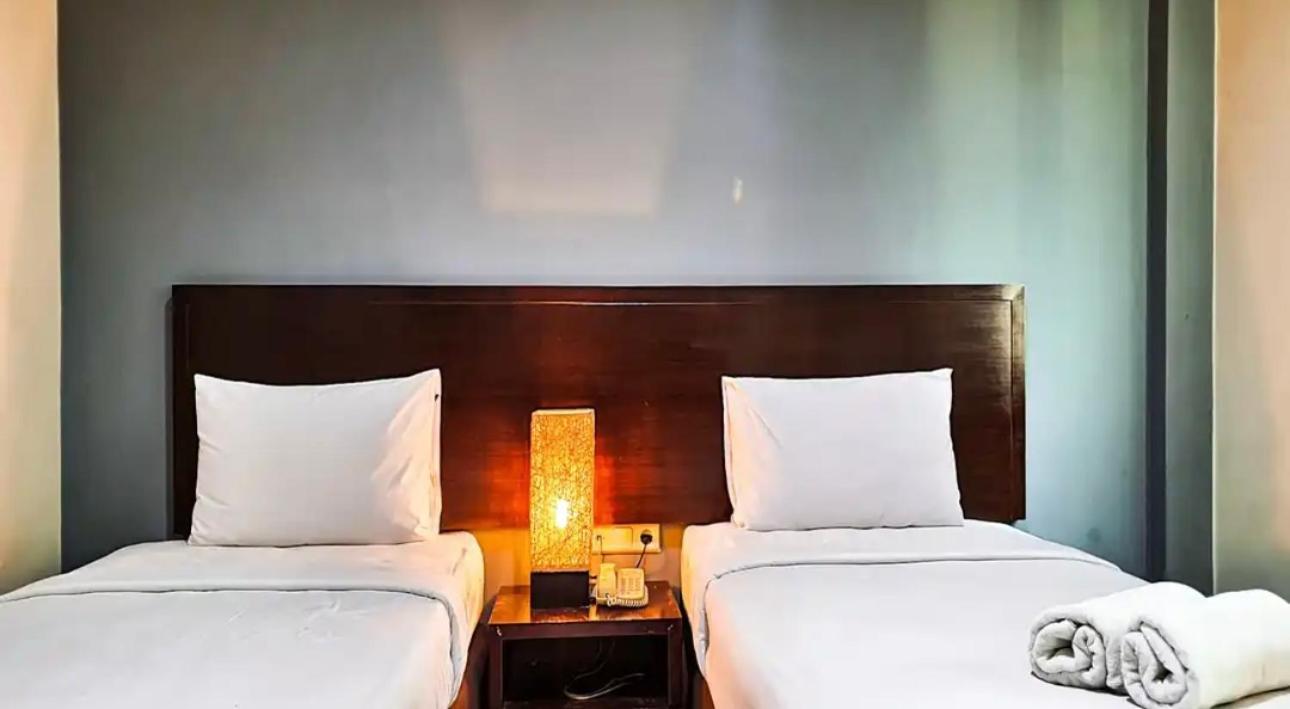 N1 Hotel Tanah Abang Джакарта Екстериор снимка